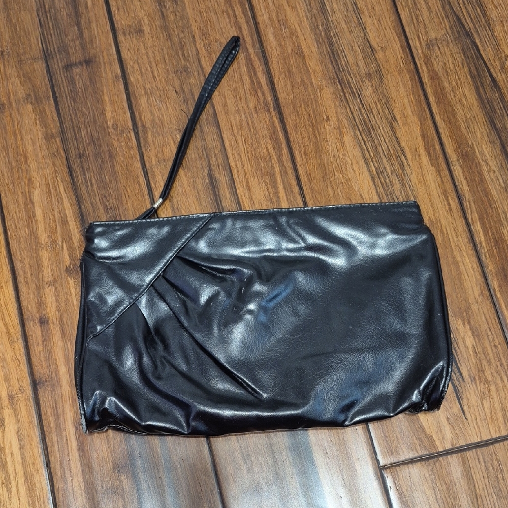 VINTAGE Unbranded Black Leather Wristlet Clutch